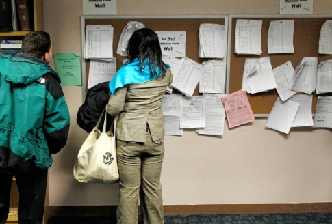 Majority of unemployed Americans are no longer receiving unemployment benefits  – NY Daily News