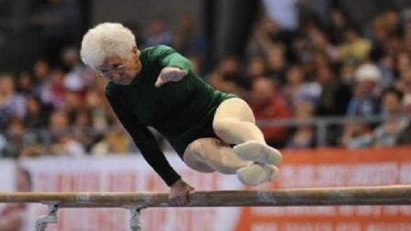 86-year-old performs parallel bars routine [VIDEO]