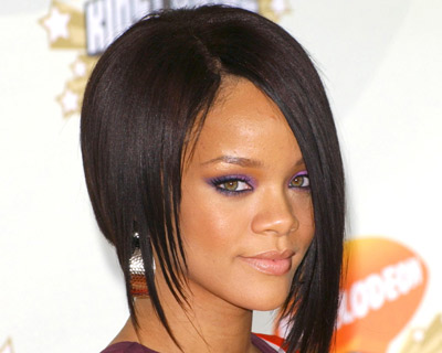 Rihanna And Ashton Kutcher? Naw, Really?