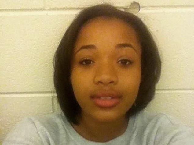 Chicago honor student Hadiya Pendleton, who participated in Obama inauguration festivities, shot dead just blocks from her school